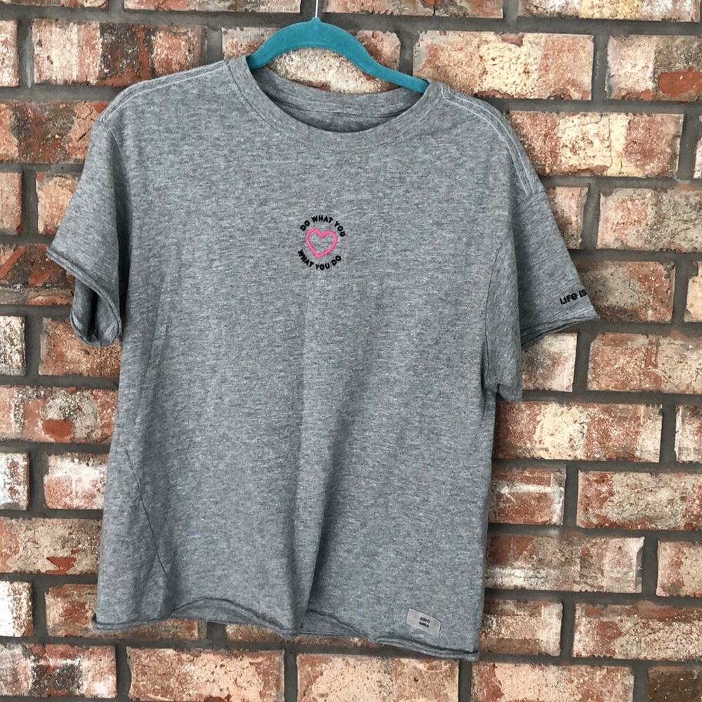 Life is good crusher tee, size small